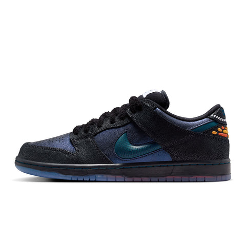 Nike SB X Bluetile Dunk Low Pro
