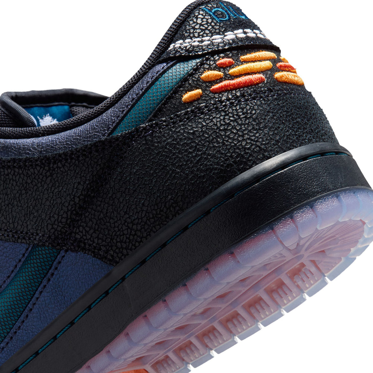 Nike SB X Bluetile Dunk Low Pro