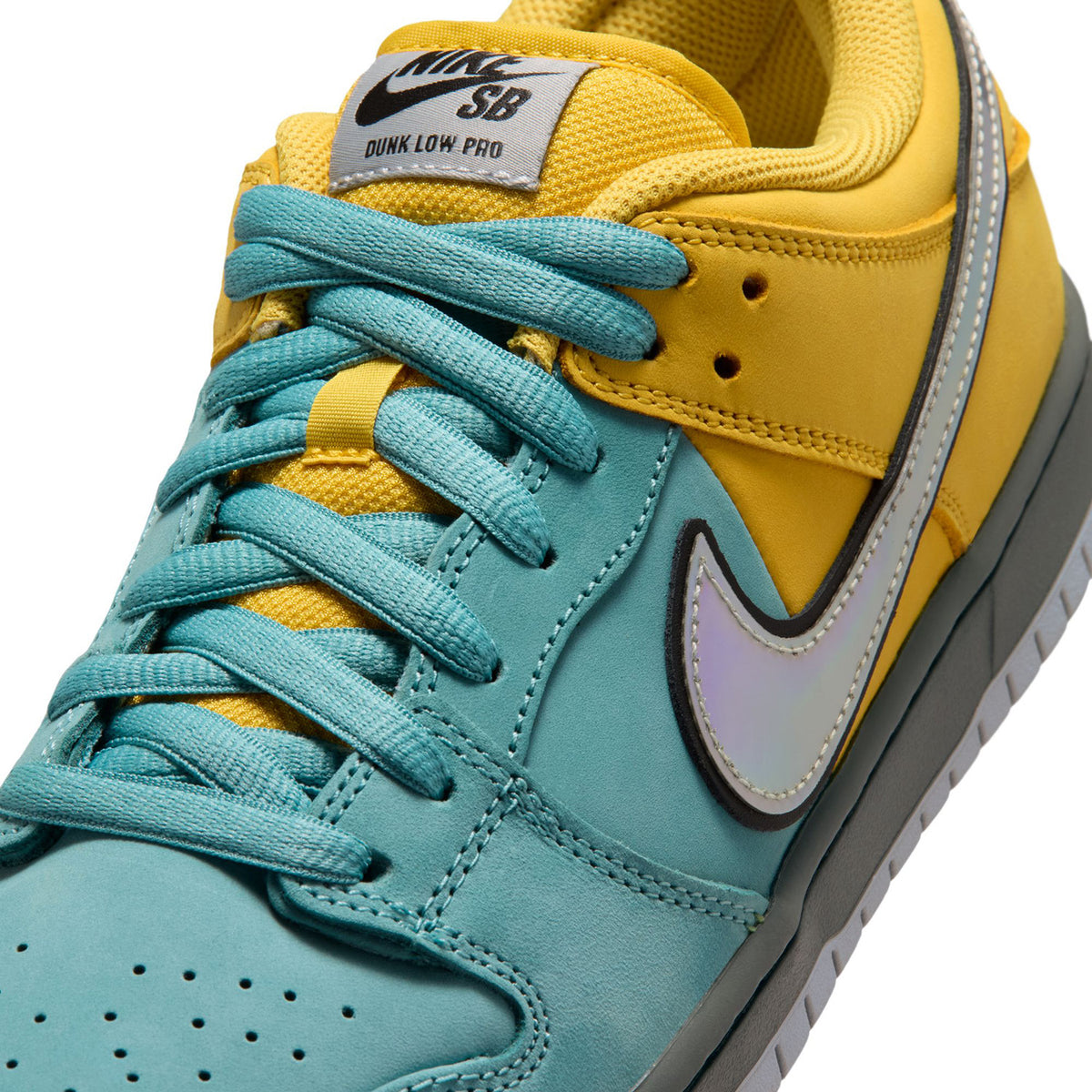 Nike SB "Fast Pass" Dunk Low Pro