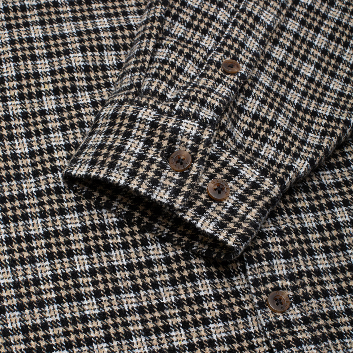 GX1000 Long Sleeve Hounds Tooth Button Down Shirt
